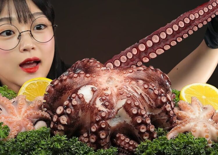 7 шокирующих блюд — животных едят живыми