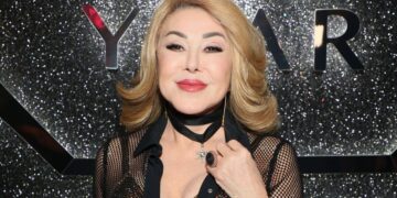 «В 70 лет так одеваться»: Любовь Успенская напрасно оголила тело после операции. Фото