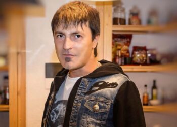 Как живет всеми забытый Алешка из группы «Руки вверх»