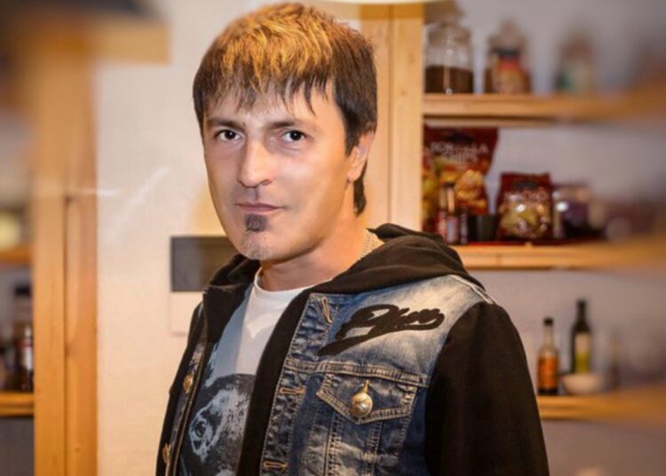 Как живет всеми забытый Алешка из группы «Руки вверх»