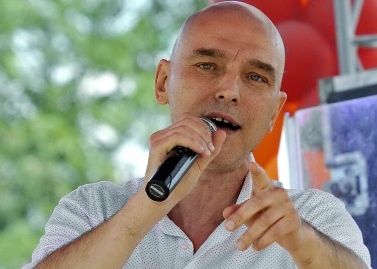 Как изменился автор хита «Не плачь, Алиса» Андрей Державин