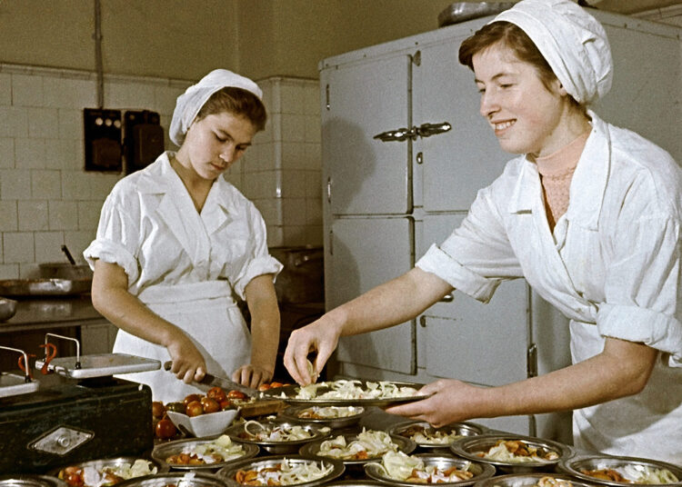 Блюда «из ничего»: как в СССР умудрялись сытно есть за копейки