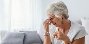 Почему невесткам не стоит принимать в подарок от свекрови постельное белье