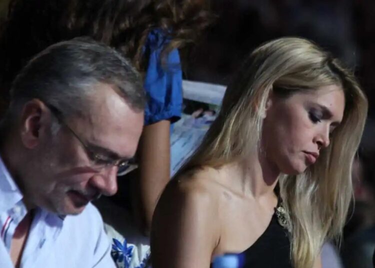 Развод с Константином Меладзе состарил Веру Брежневу лет на десять. Фото