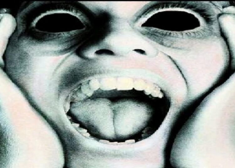 Что будет, если 10 минут смотреть в зеркало