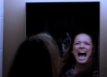 Что будет, если по ночам вопреки народной мудрости смотреться в зеркало