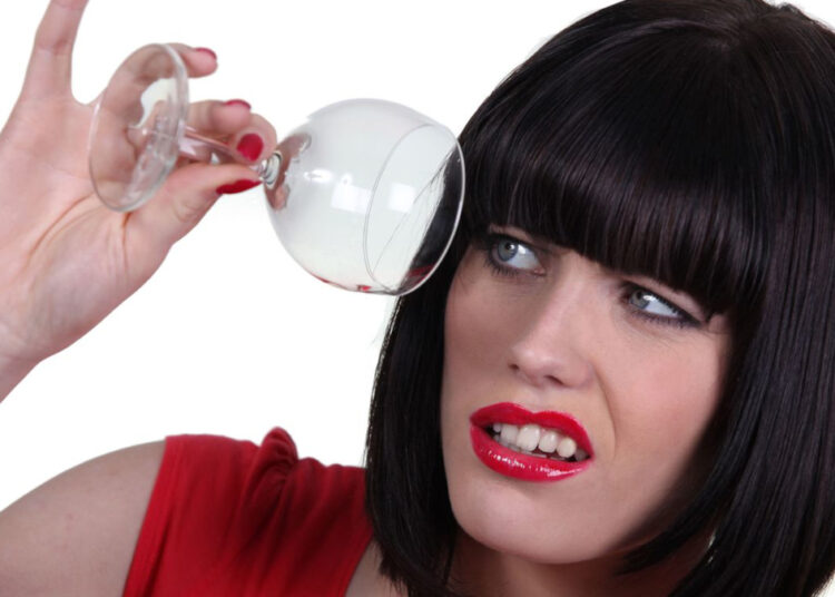 Опасные недуги, которые лечит алкоголь (по мнению ученых)