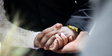 Муж-мусульманин увидел под платком такое, что потребовал развода прямо на свадьбе