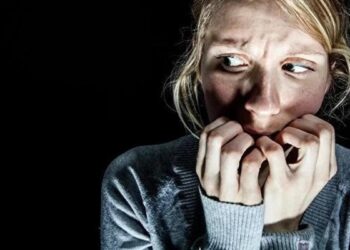 Присмотревшись к этой фотографии, люди в ужасе шарахаются. Посмотрите сами