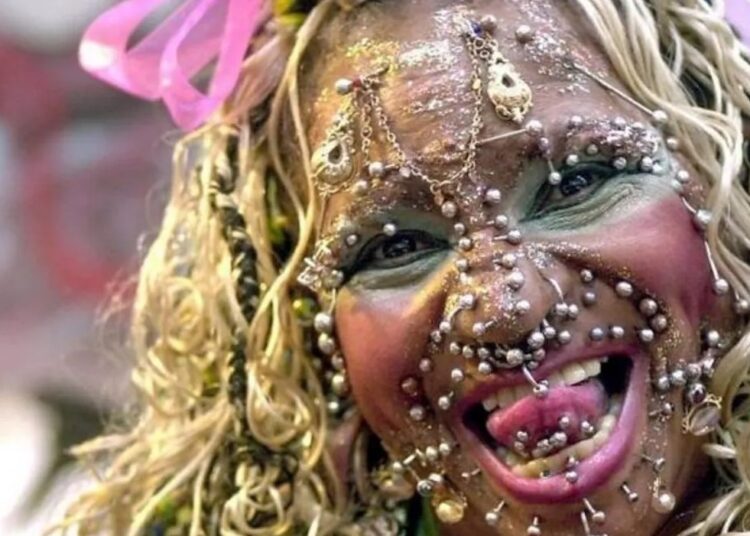 20 фото девушек, с которыми вы не захотите жить на одной планете