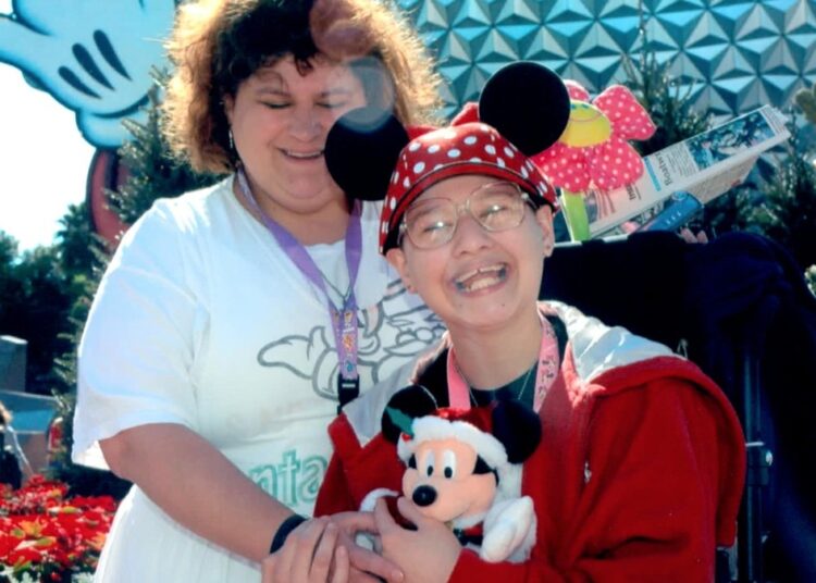 Мать убедила всех, что ее дочь больна. Расплата оказалась жестокой