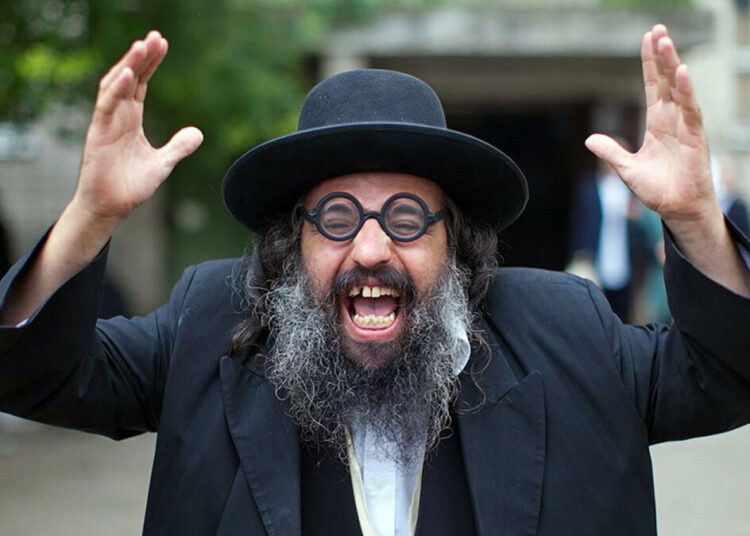 Евреи ложатся в могилы и возлагают к ним камни: этот и другие странные обычаи