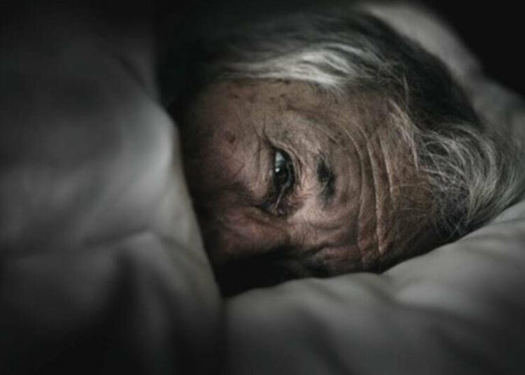 «Взгляд смерти» умирающих больных: жуткий рассказ сестры хосписа