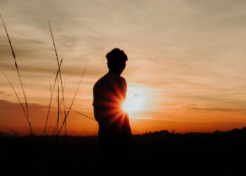 Красота с того света: как фото советского дедушки покорило мир