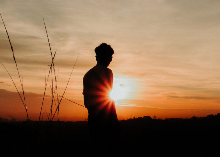 Красота с того света: как фото советского дедушки покорило мир