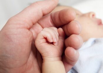 Внимательные родители смогли разглядеть на фото дочки редкий вид рака