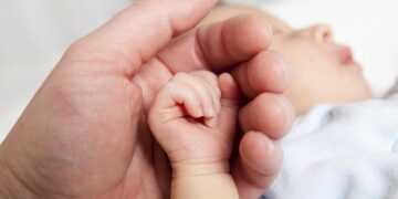 Внимательные родители смогли разглядеть на фото дочки редкий вид рака