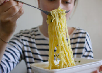 Вреден ли «Доширак»: разбираем состав, вы удивитесь