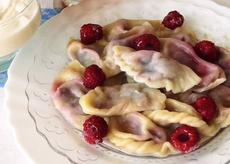 Не вареники, а месиво: самые частые ошибки при готовке блюда