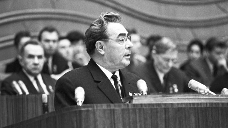 Почему говорят, что Виктория Брежнева проспала смерть генсека