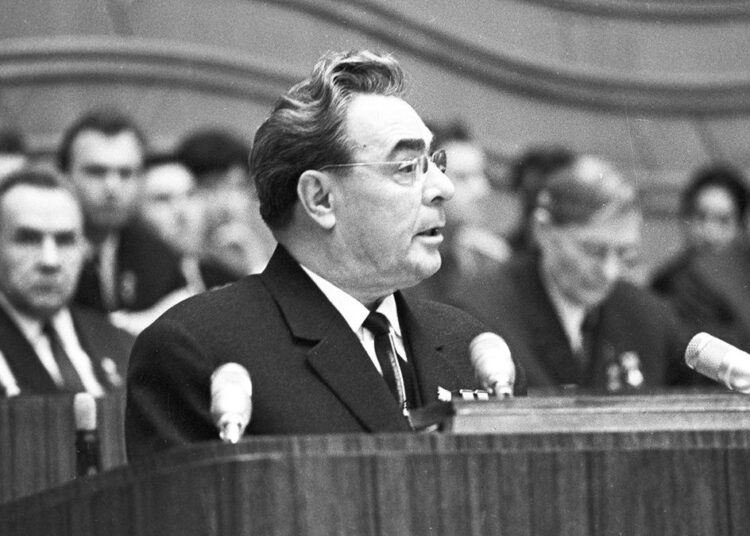 Почему говорят, что Виктория Брежнева проспала смерть генсека