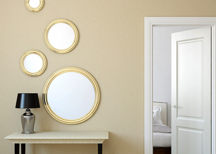 Иначе жди беды: где в квартире ни в коем случае нельзя вешать зеркало