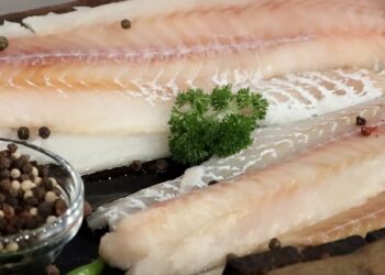 Что будет, если сварить минтай в огуречном рассоле