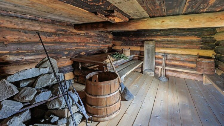 Какое наказание на Руси ждало мужчину, попавшего в женскую баню