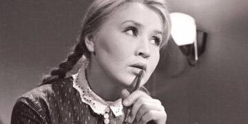 Почему звезду фильма «Приходите завтра» Екатерину Савинову хоронили два раза