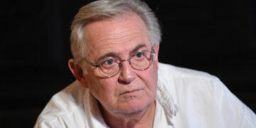 Юрий Стоянов бросил сыновей, теперь они ему мстят