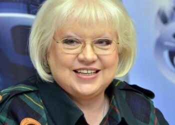 Как борьба с раком отразилась на внешности Светланы Крючковой. Фото