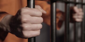 Отсидевший 28 лет рецидивист рассказал, что удивило его на свободе