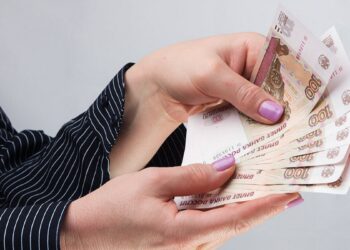 Самые «хитрые» места: где в квартире лучше всего прятать деньги