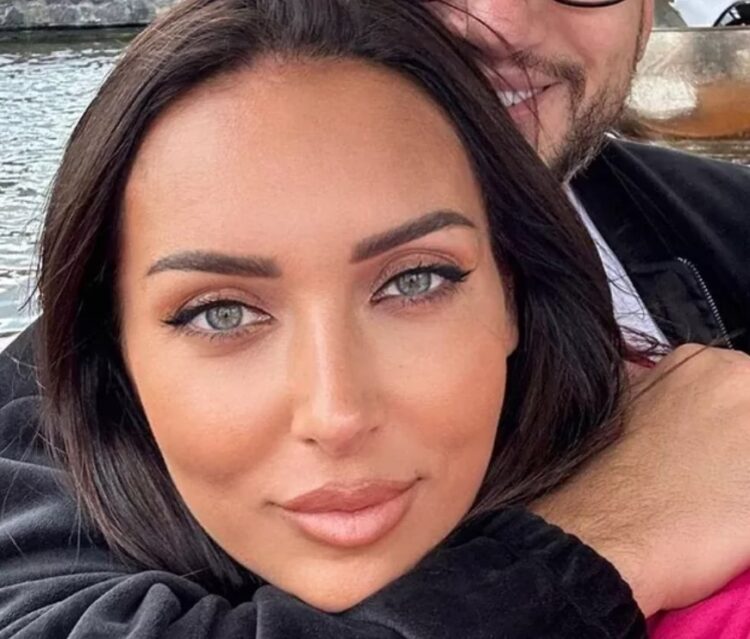 Дочка показала фото 40-летней Алсу без прикрас