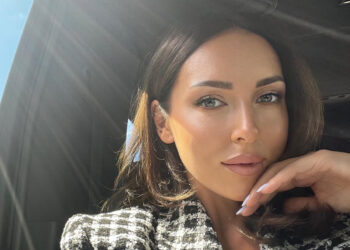 Дочка показала фото 40-летней Алсу без прикрас