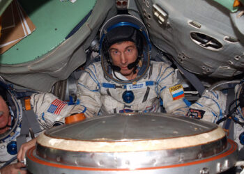 Едва не остался на орбите: советский космонавт улетал из одной страны, вернулся в другую