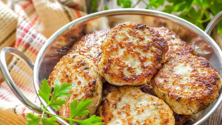 Как рюмка водки может преобразить самые обычные котлеты