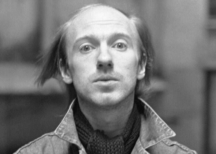 Умер больным бомжем: почему все бросили актера Сергея Бехтерева