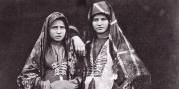 Почему и христианкам, и мусульманкам Кавказа нельзя говорить с незнакомцами