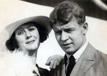 Есенин бил и оскорблял Дункан: некрасивая изнанка одной из ярких историй любви ХХ века