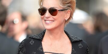 10 знаменитостей, которые не скрывают шрамы (фото)