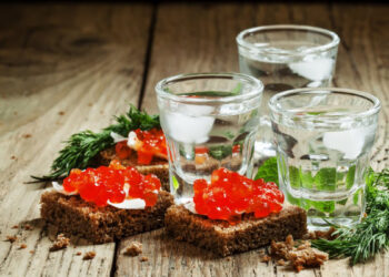 Как водка влияет на артериальное давление: ответ врачей