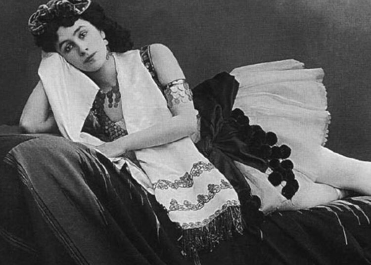 Что стало с любовницей царя Николая II после его расстрела