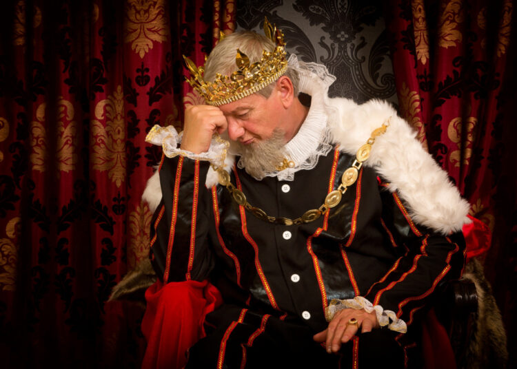 Туалетные платочки: чем вытирал интимные места король