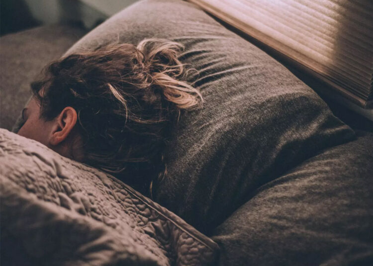 3 признака: победитель «Битвы экстрасенсов» объяснил, как отличить вещие сны от обычных