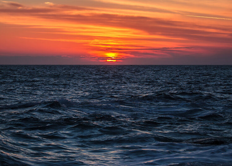 Почему турки обожают Средиземное море, а Черное недолюбливают