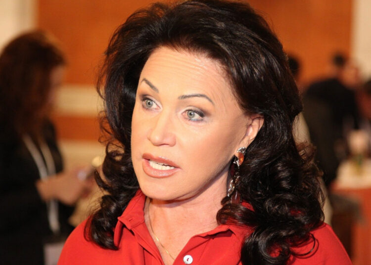 Поклонники не узнали: Бабкина показала, какой была до пластики. Фото