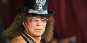 Пропавший на два года Леонтьев явился людям: страшный и худой