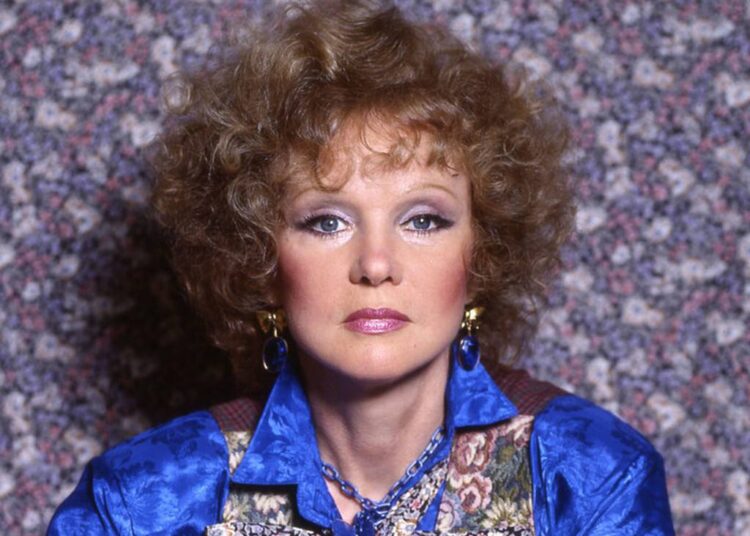 Смерть любимого внука: поступок дочери Гурченко, который навсегда разделил ее с матерью