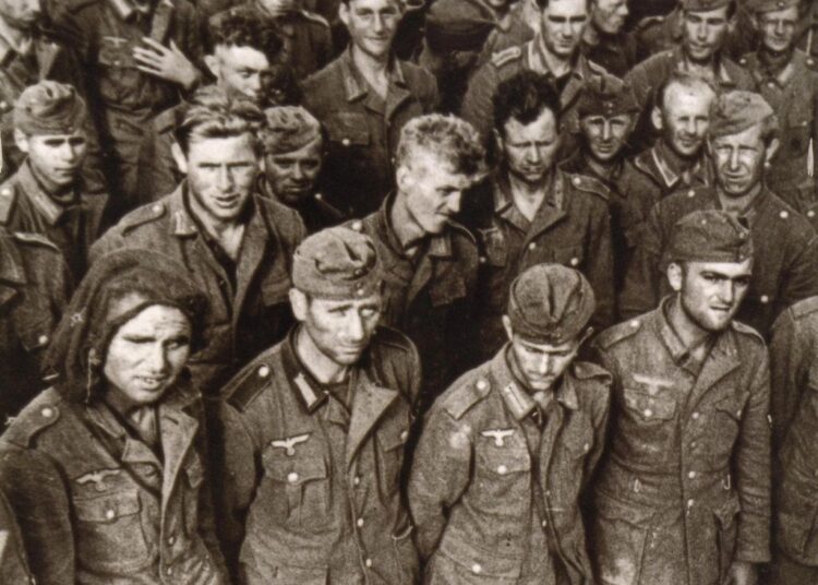 Как красноармейцы относились к пленным немцам
